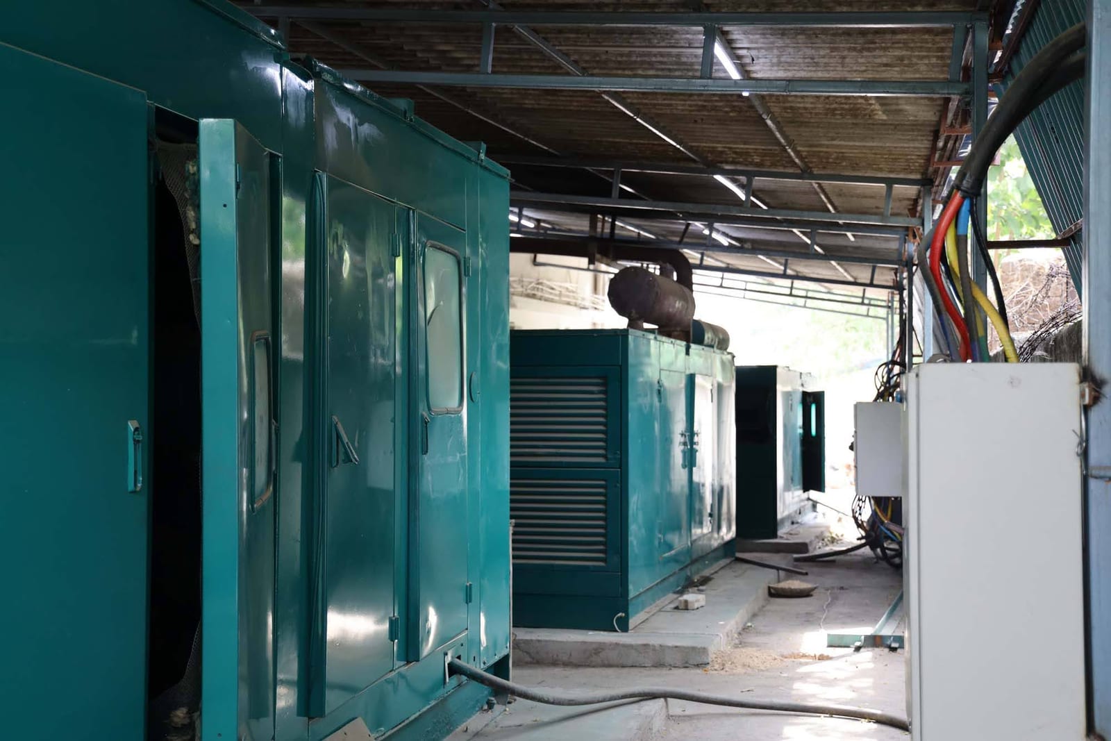 DG sets providing 24/7 power backup